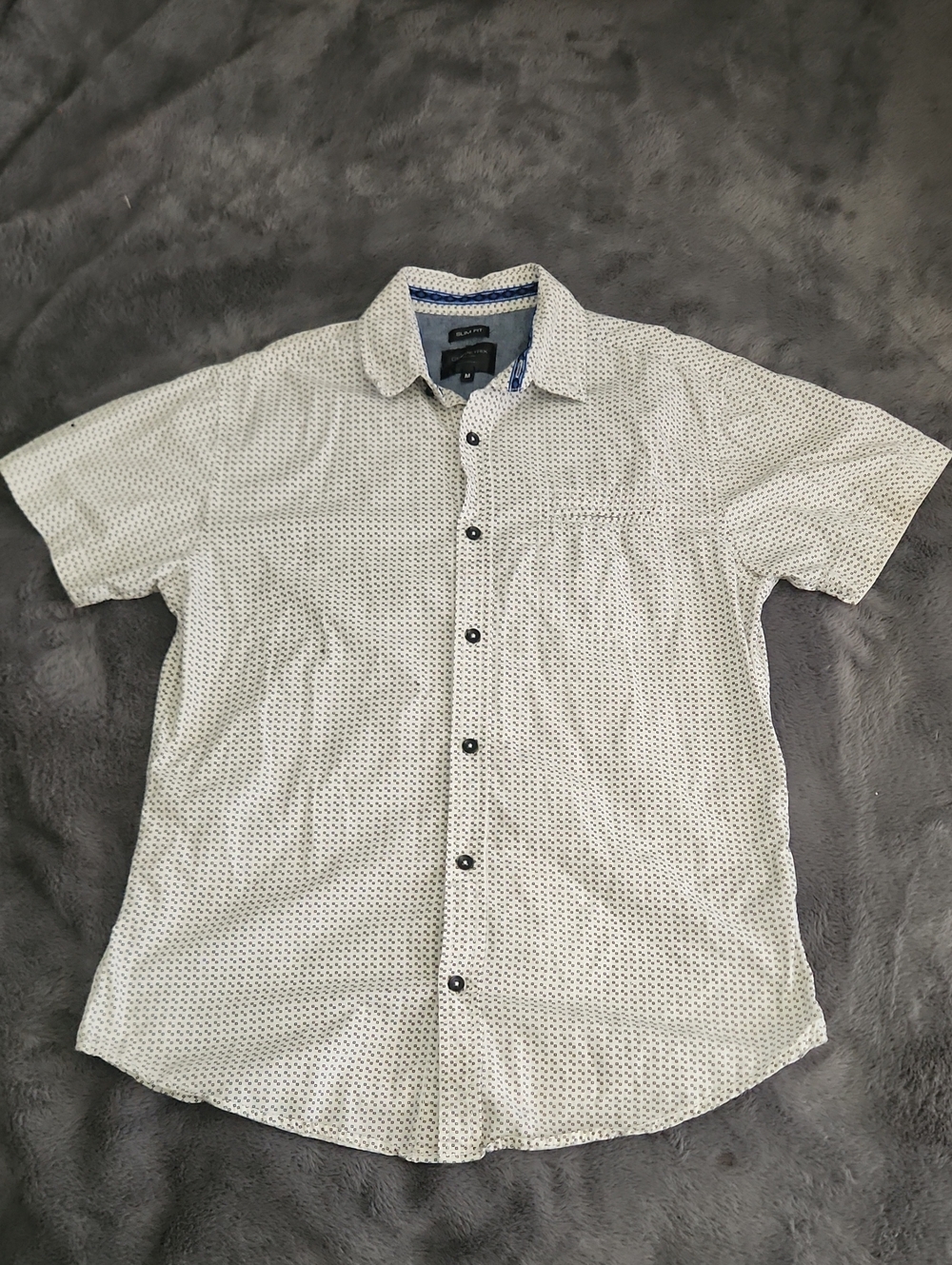 White Short-Sleeve Printed Casual Button-Down Shirt